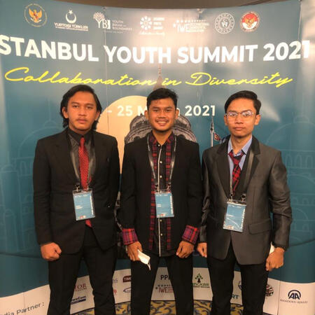 Kader KAMMI mengikuti Istanbul Youth Summit